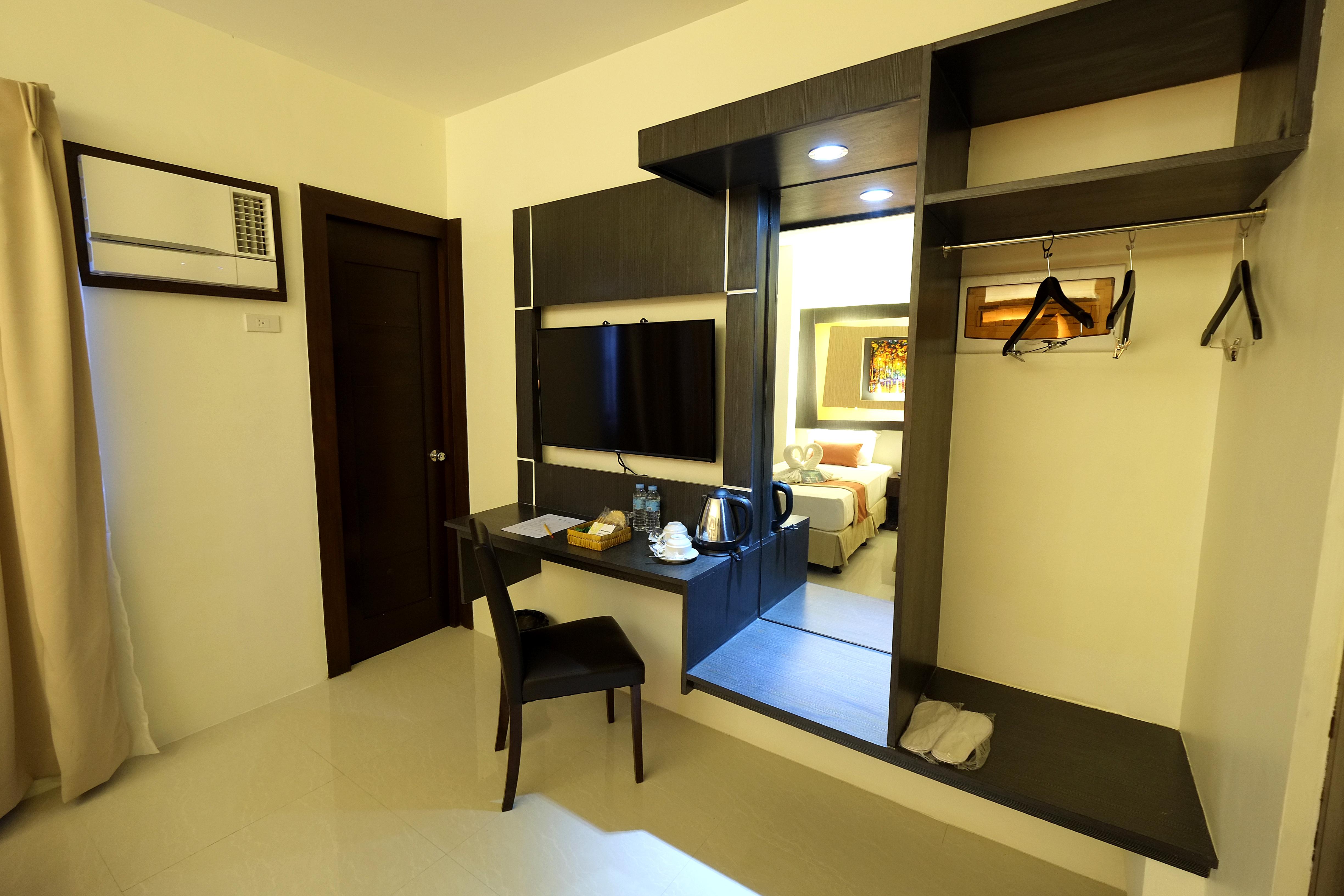 Southpole Central Hotel Cebu Exterior photo