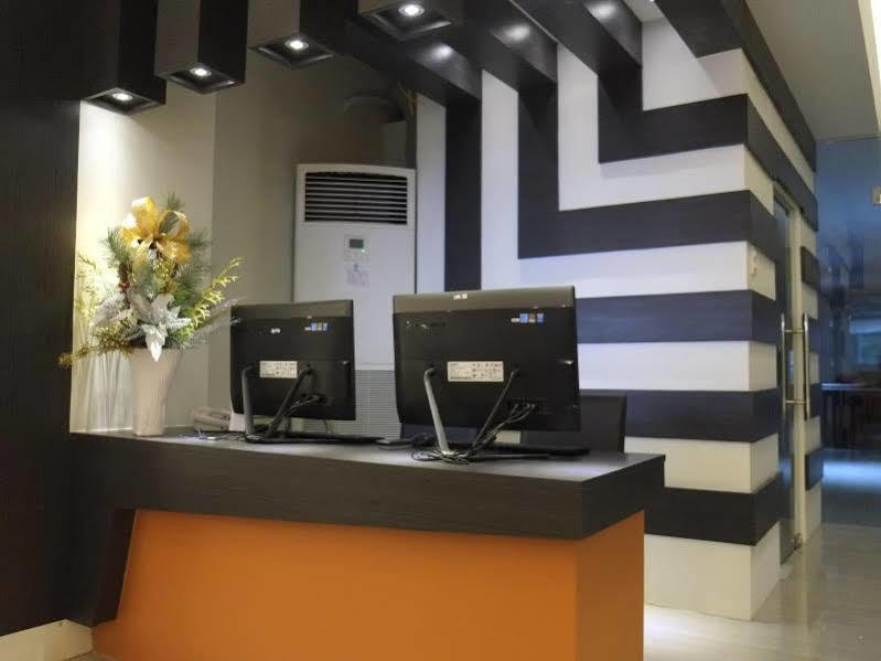 Southpole Central Hotel Cebu Exterior photo