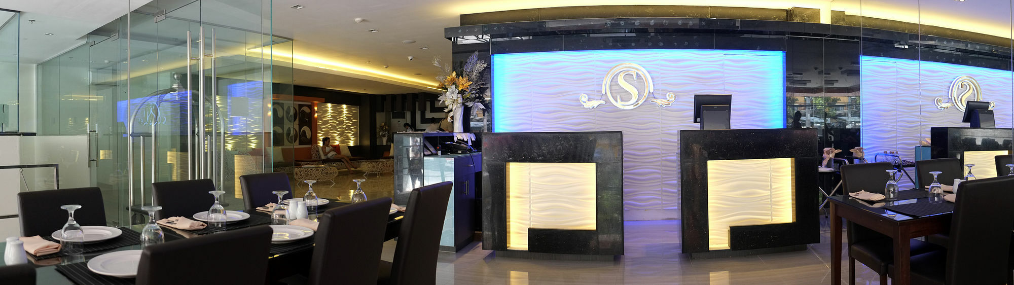 Southpole Central Hotel Cebu Exterior photo