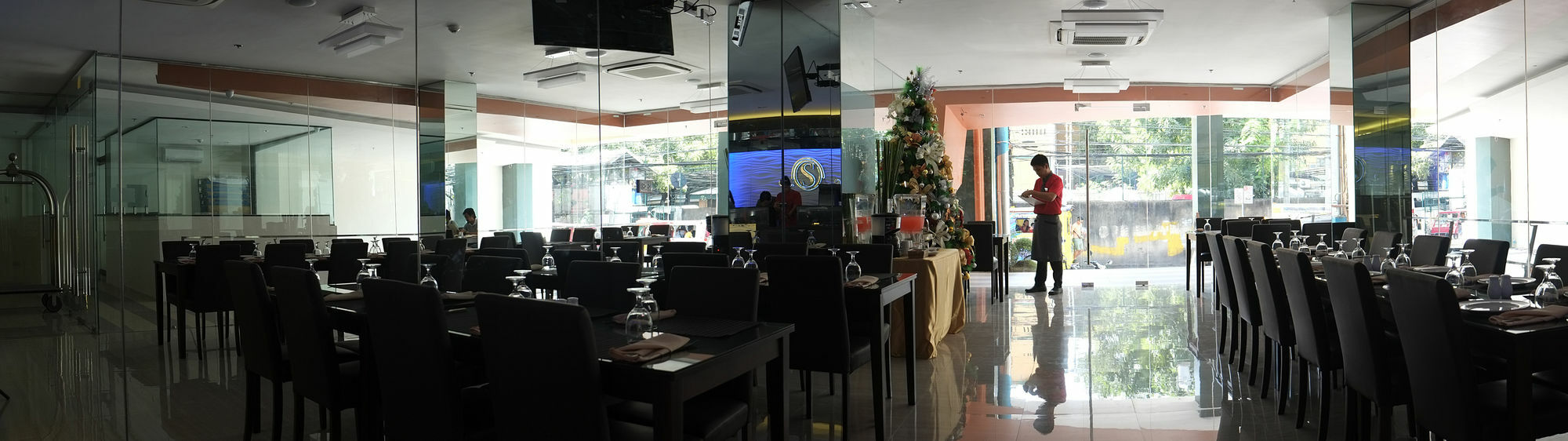 Southpole Central Hotel Cebu Exterior photo